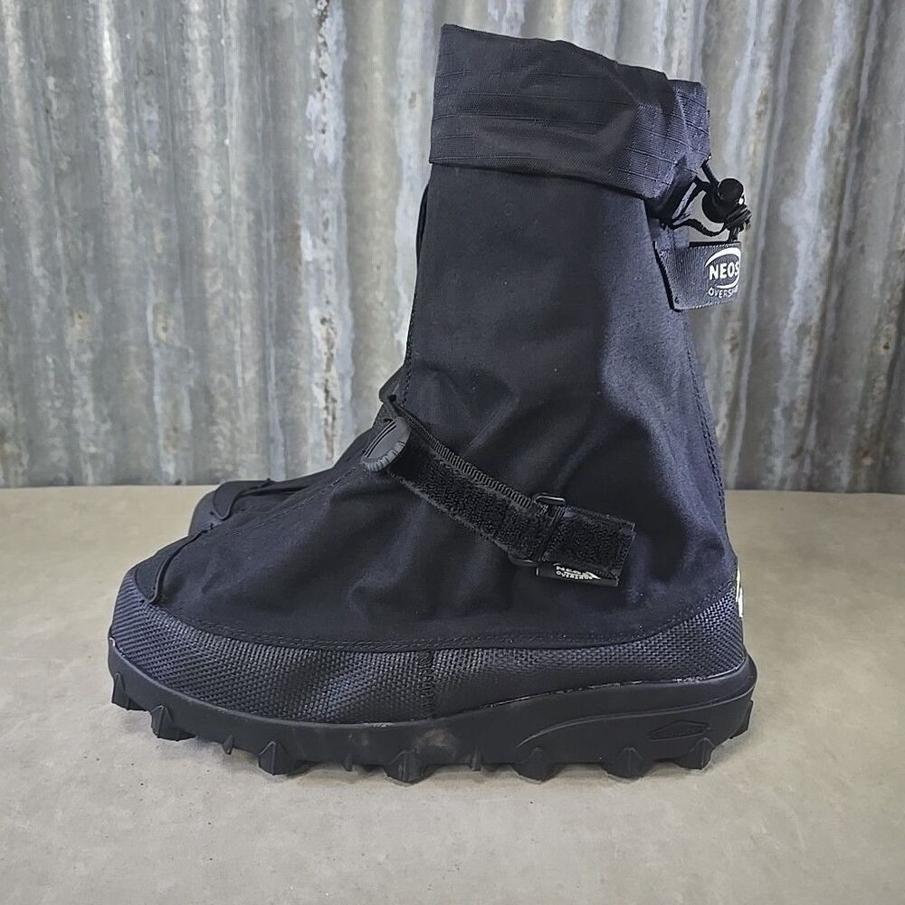 Neos Voyager Glacier Trek Cleats Overshoes Black Waterproof Sz L (US9.5-11)